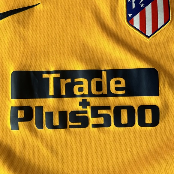 Atletico Madrid 2017 Away Jersey - Picture 8 of 14